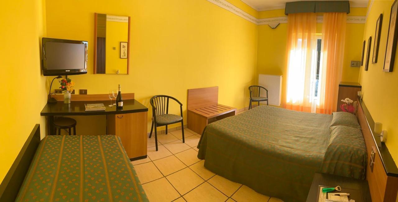 Hotel Del Fiume كانوبيو المظهر الخارجي الصورة
