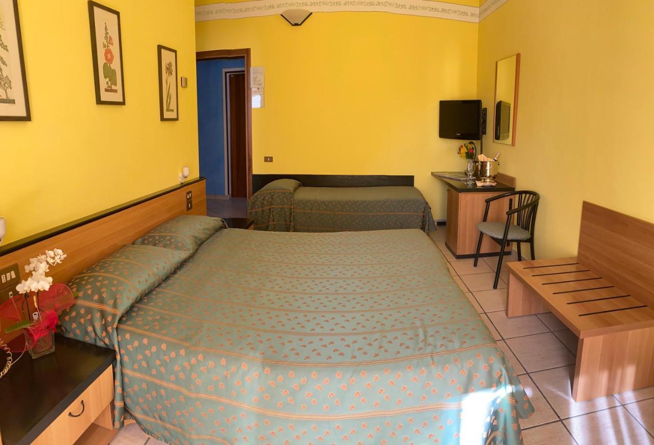 Hotel Del Fiume كانوبيو المظهر الخارجي الصورة