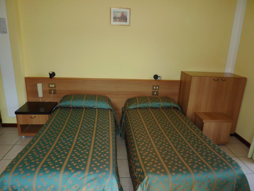 Hotel Del Fiume كانوبيو المظهر الخارجي الصورة