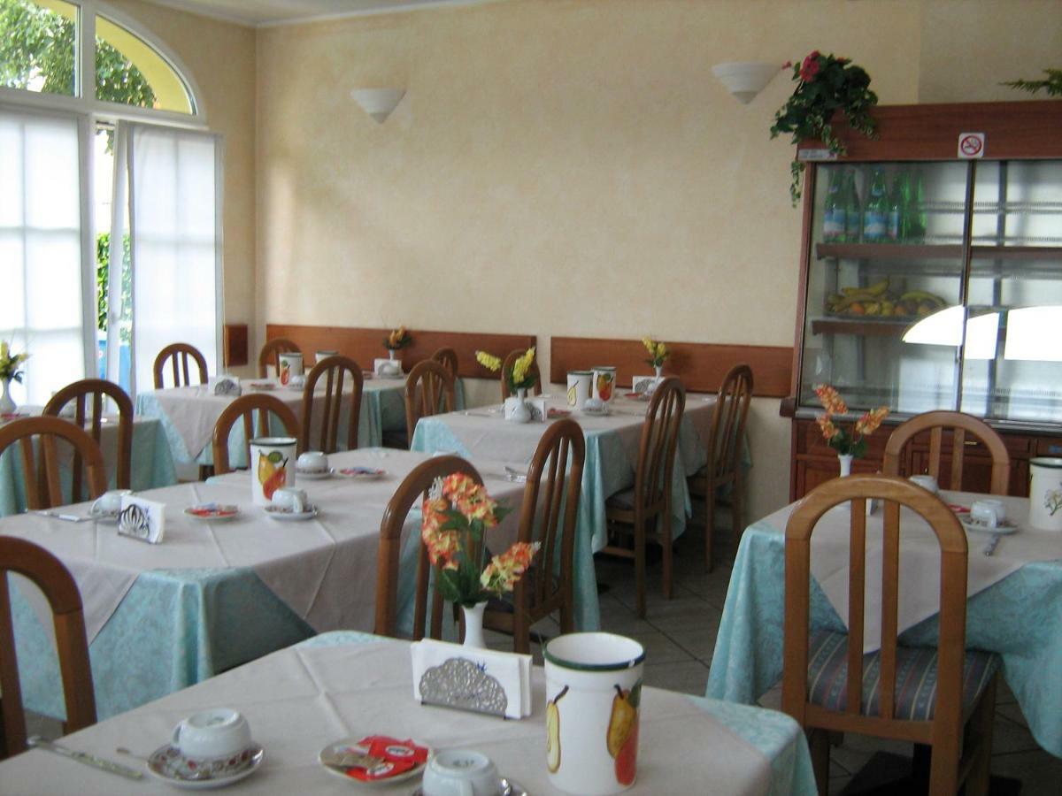 Hotel Del Fiume كانوبيو المظهر الخارجي الصورة